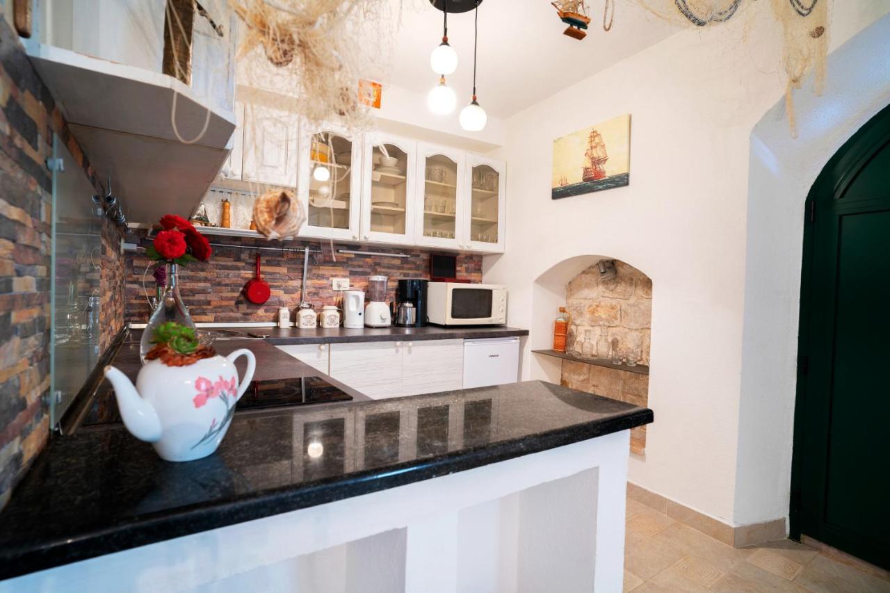 Holiday Home Alegra Подгора Екстериор снимка