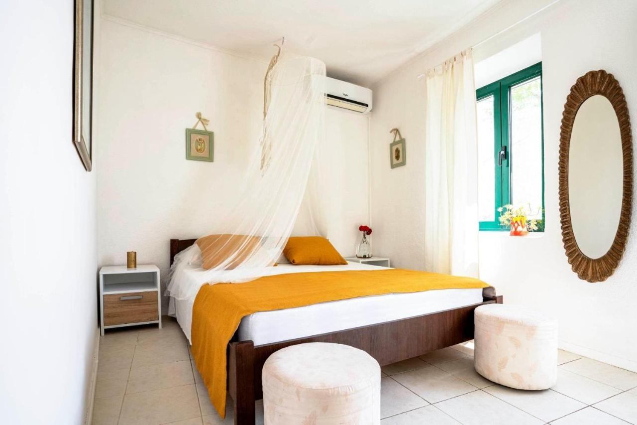 Holiday Home Alegra Подгора Екстериор снимка