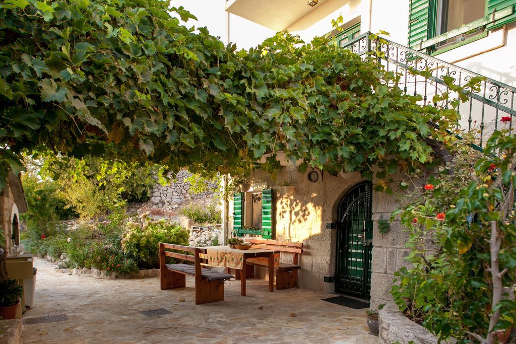 Holiday Home Alegra Подгора Екстериор снимка