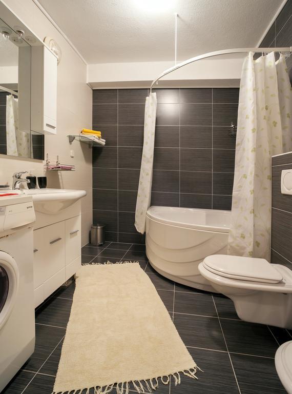 Holiday Home Alegra Подгора Екстериор снимка