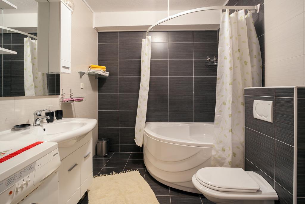 Holiday Home Alegra Подгора Екстериор снимка
