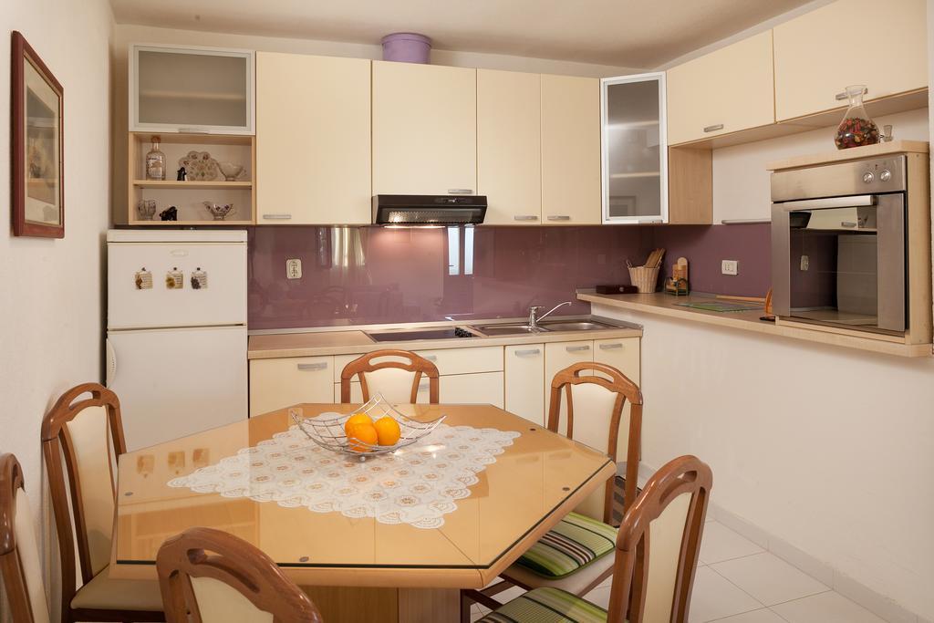Holiday Home Alegra Подгора Екстериор снимка